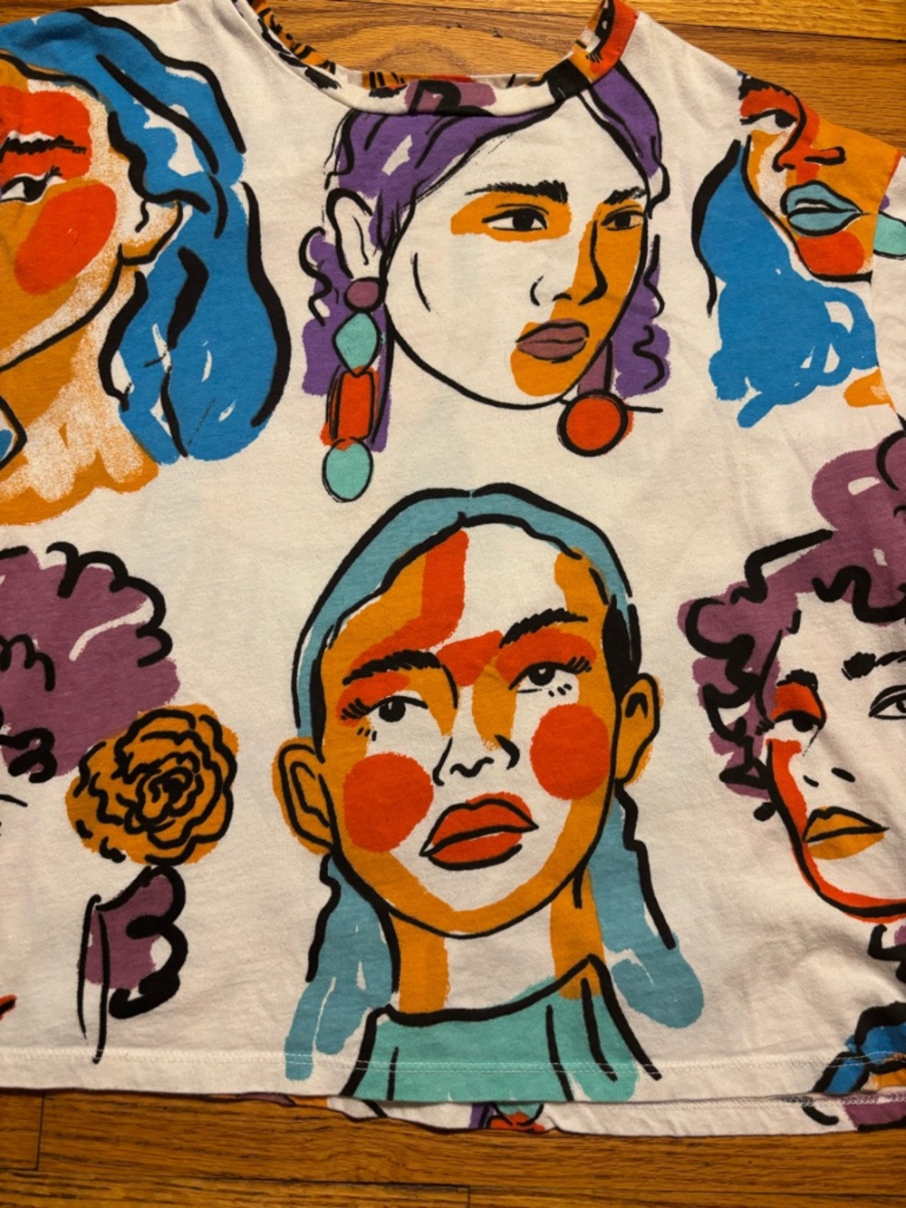 Artistic Faces Short Sleeve Tee - Picture 4 of 9